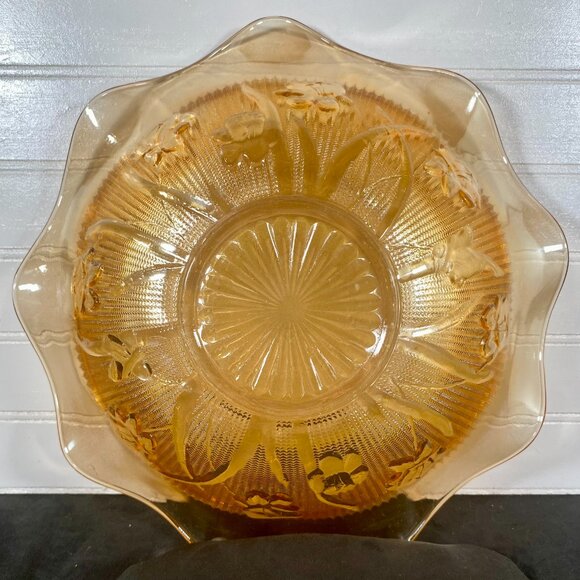 Large Iris and Herringbone Jeannette Carnival Glass Fruit Serving Bowl, - Picture 6 of 8